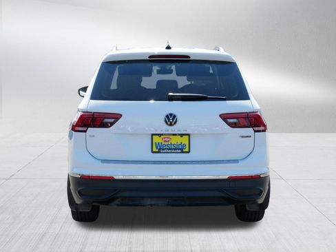 Used 2022 Volkswagen Tiguan SE AWD/4WD image 7