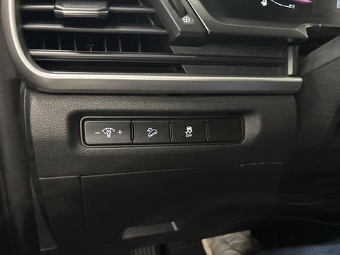 Used 2023 Kia Telluride LX image 24