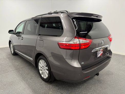 Used 2015 Toyota Sienna Limited image 8