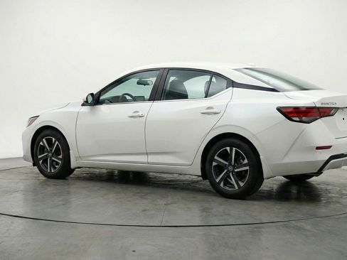 Used 2025 Nissan Sentra SV image 6