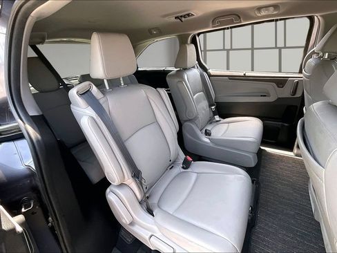 Used 2024 Honda Odyssey Touring image 24