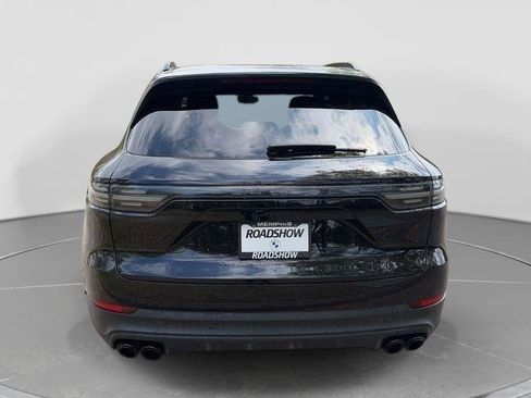 Used 2023 Porsche Cayenne Platinum Edition AWD/4WD image 4