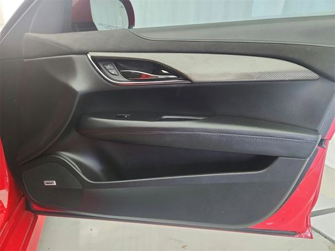 Used 2017 Cadillac ATS V w/ Luxury Package image 27