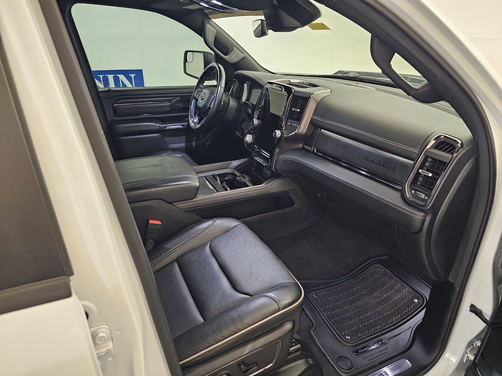 Used 2024 RAM 1500 Limited w/ Night Edition AWD/4WD image 24