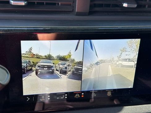 Used 2025 GMC Sierra 2500 AT4 w/ AT4 Premium Plus Package image 34