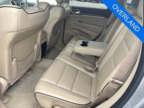 Used 2015 Jeep Grand Cherokee Overland AWD/4WD image 7