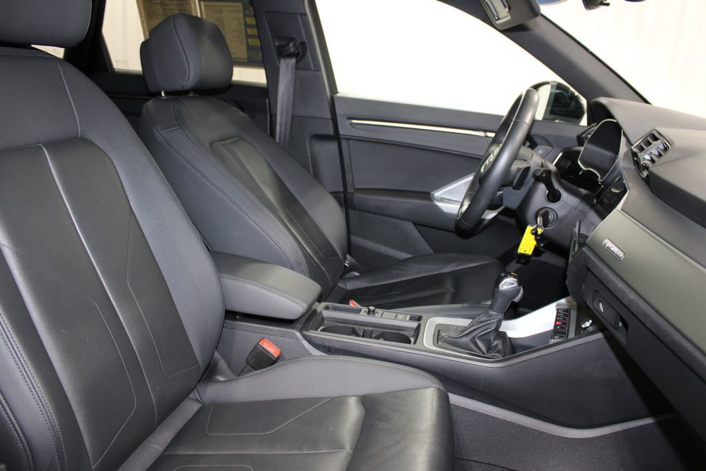 Used 2025 Audi Q3 2.0T Premium AWD/4WD image 33