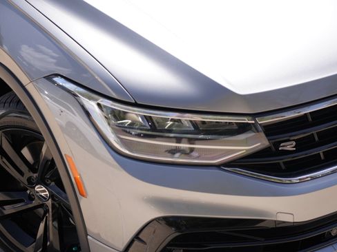 Certified 2024 Volkswagen Tiguan SE R-Line FWD image 2