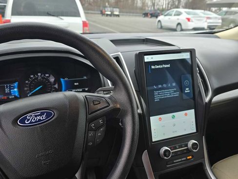 Used 2023 Ford Edge SE image 19