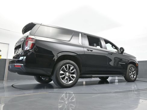 Used 2024 Chevrolet Suburban LT image 75