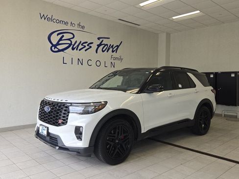 Used 2025 Ford Explorer ST AWD/4WD image 1