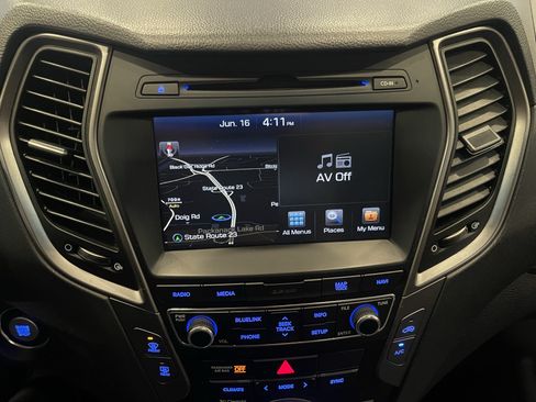 Used 2017 Hyundai Santa Fe Sport w/ 2.0T Ultimate Tech Package 05 AWD/4WD image 22