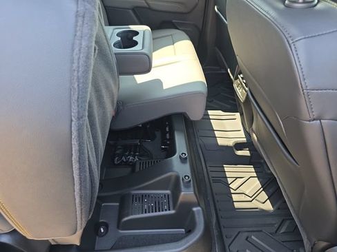 New 2026 Chevrolet Colorado ZR2 w/ Midnight Edition AWD/4WD image 23