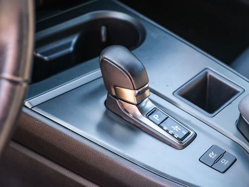 Used 2025 Lexus UX 300h FWD image 21