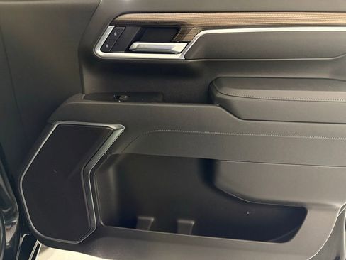 Used 2025 Chevrolet Silverado 2500 LT w/ Convenience Package image 50