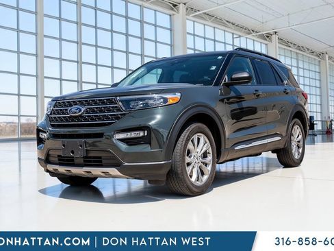 Used 2023 Ford Explorer XLT w/ Equipment Group 202A AWD/4WD image 1