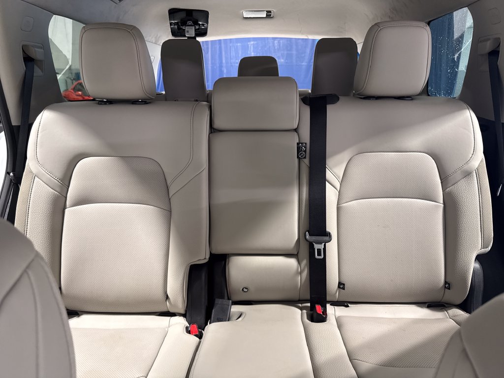 Used 2026 Nissan Pathfinder SL FWD image 37