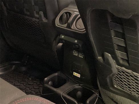 Used 2021 Jeep Wrangler Unlimited Rubicon image 26
