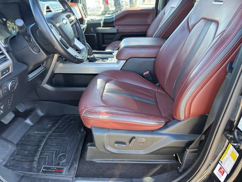 Used 2019 Ford F150 Platinum w/ Equipment Group 701A Luxury image 13