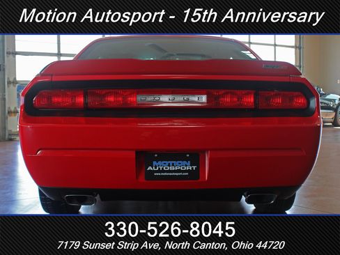 Used 2009 Dodge Challenger SRT8 w/ SRT Option Group II image 9