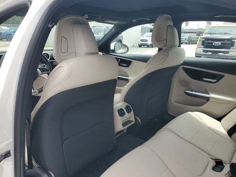 Used 2025 Mercedes-Benz C 300 Sedan image 13