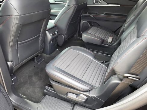 New 2026 Ford Explorer ST-Line w/ ST-Line Street Pack image 7