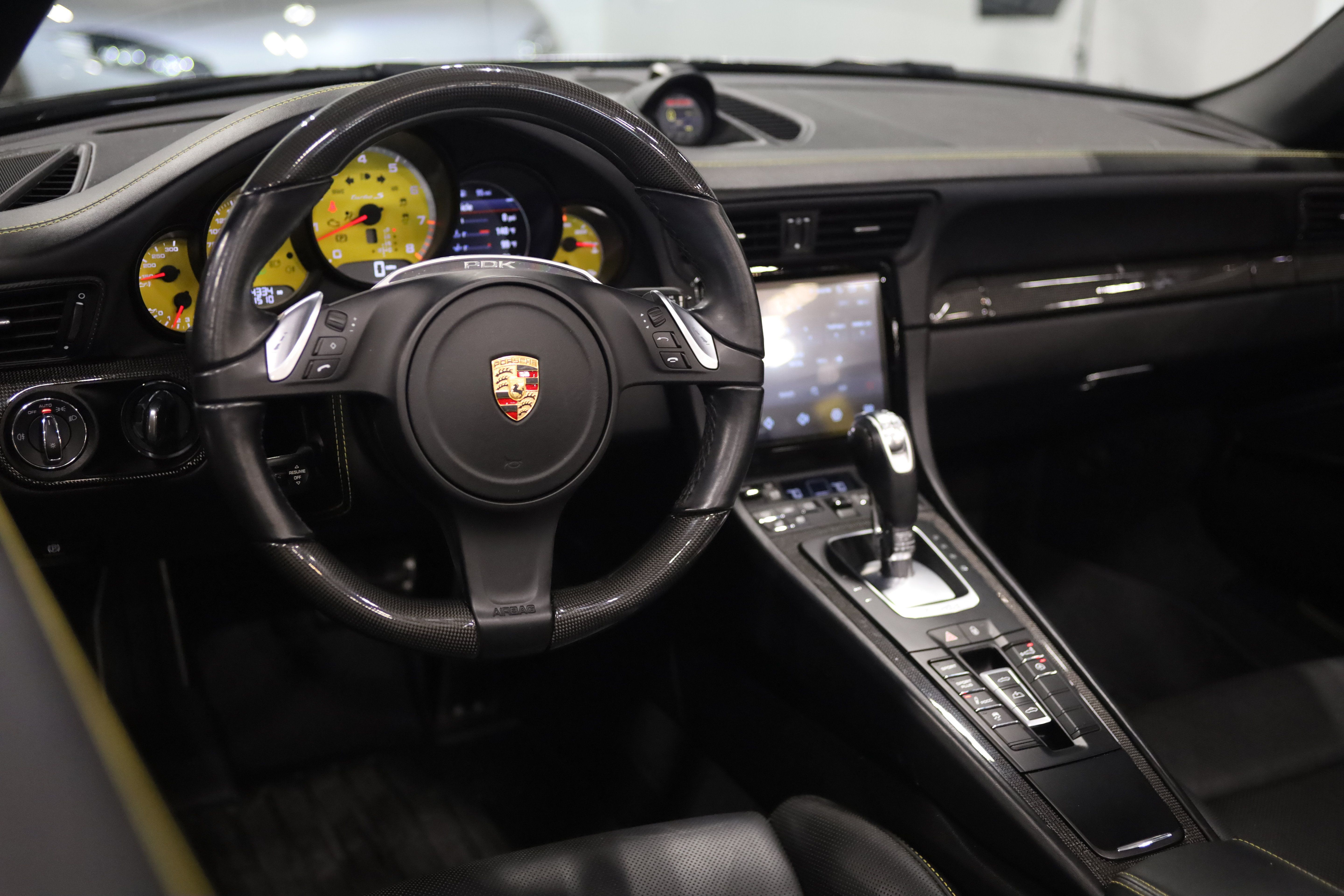 Used 2015 Porsche 911 Turbo S AWD/4WD image 29