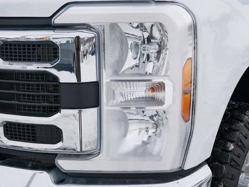 Certified 2024 Ford F350 XLT w/ FX4 Off-Road Package image 5