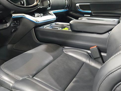 Used 2025 Ford Expedition Platinum w/ Stealth Performance Package image 30