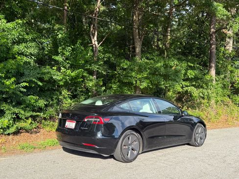 Used 2021 Tesla Model 3 Long Range AWD/4WD image 11