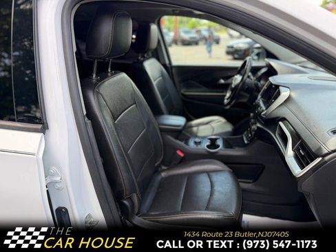 Used 2021 GMC Terrain SLT w/ Infotainment Package II AWD/4WD image 19
