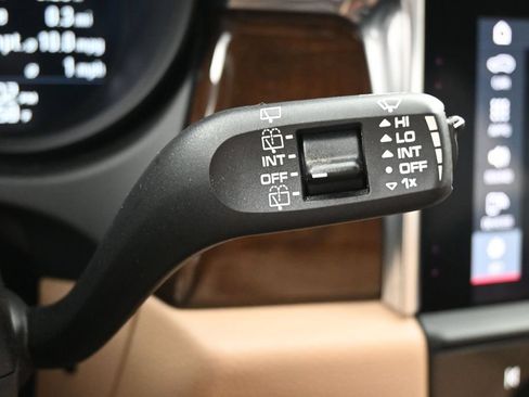 Used 2023 Porsche Macan S AWD/4WD image 25