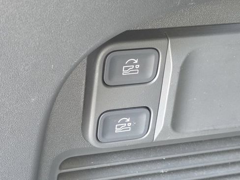 Used 2024 Rivian R1S Adventure AWD/4WD image 13