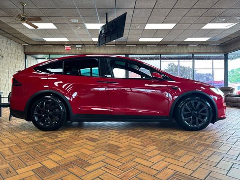 Used 2022 Tesla Model X Plaid image 10
