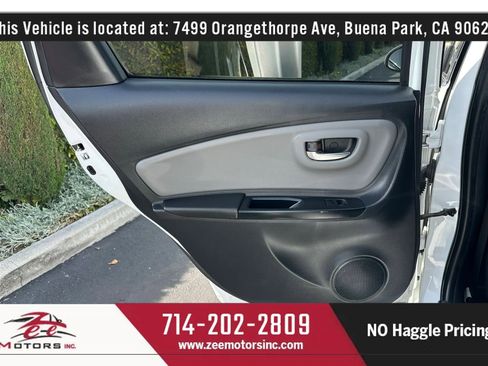 Used 2015 Toyota Yaris LE image 40