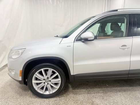 Used 2010 Volkswagen Tiguan Wolfsburg Edition image 4