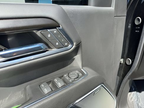 Used 2024 GMC Sierra 2500 Denali AWD/4WD image 14
