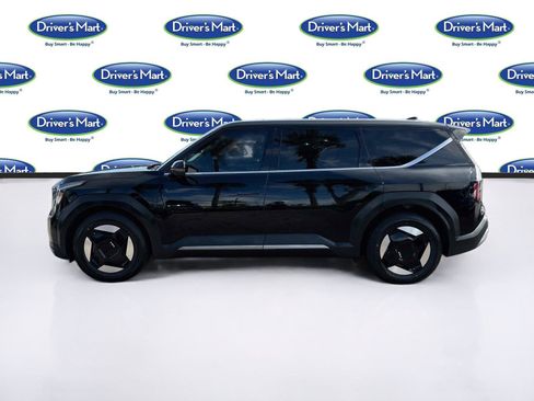 Used 2024 Kia EV9 Light Long Range RWD image 4