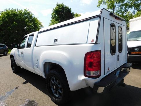Used 2011 GMC Sierra 1500 W/T AWD/4WD image 3