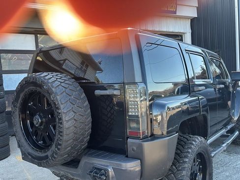 Used 2009 HUMMER H3 Luxury image 4