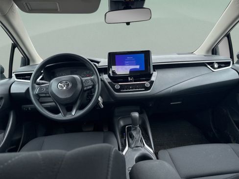 Certified 2025 Toyota Corolla LE FWD image 8