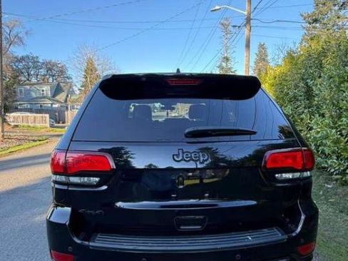 Used 2021 Jeep Grand Cherokee Laredo X AWD/4WD image 19