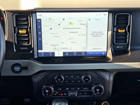 Used 2021 Ford Bronco Badlands image 36