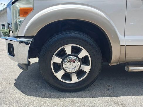 Used 2011 Ford F250 Lariat w/ Lariat Interior Pkg RWD image 27