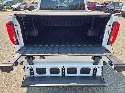 Used 2021 GMC Sierra 1500 SLT w/ SLT Premium Package AWD/4WD image 24