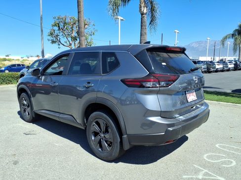 New 2026 Nissan Rogue SV FWD image 7
