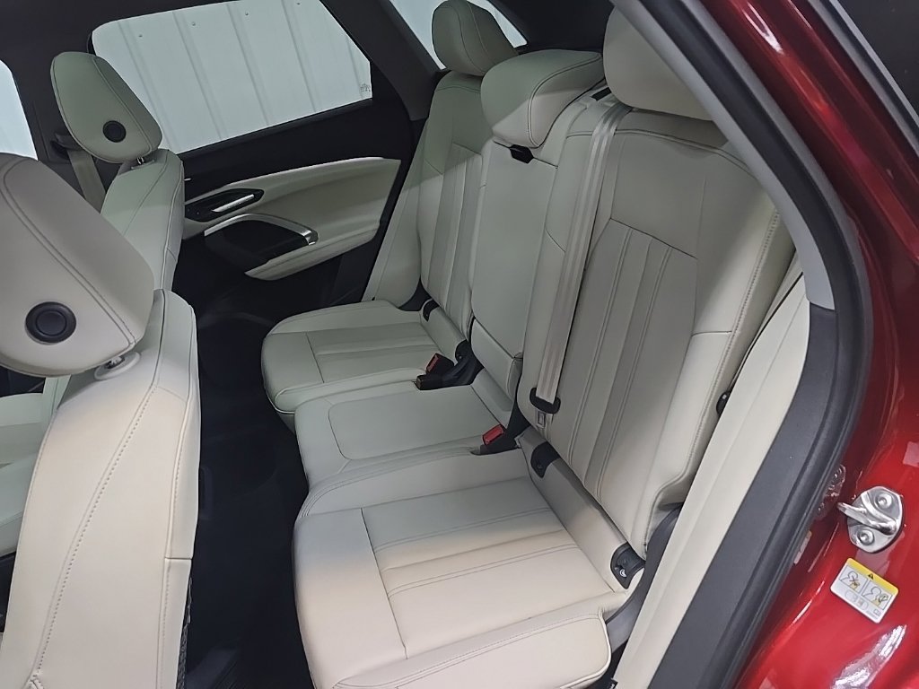 Used 2025 Audi Q5 Premium AWD/4WD image 33