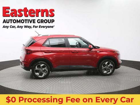 Used 2023 Hyundai Venue Limited FWD image 44