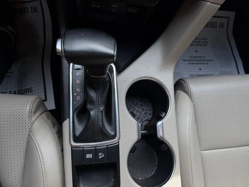 Used 2022 Kia Sportage EX image 19