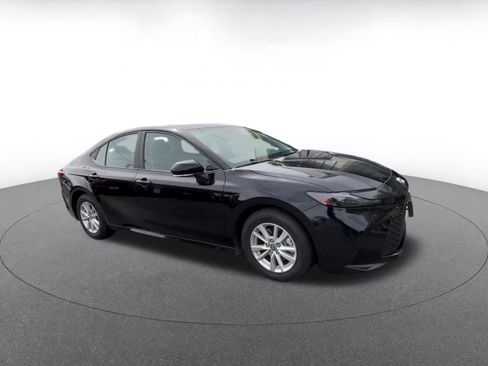 Used 2025 Toyota Camry LE FWD image 2